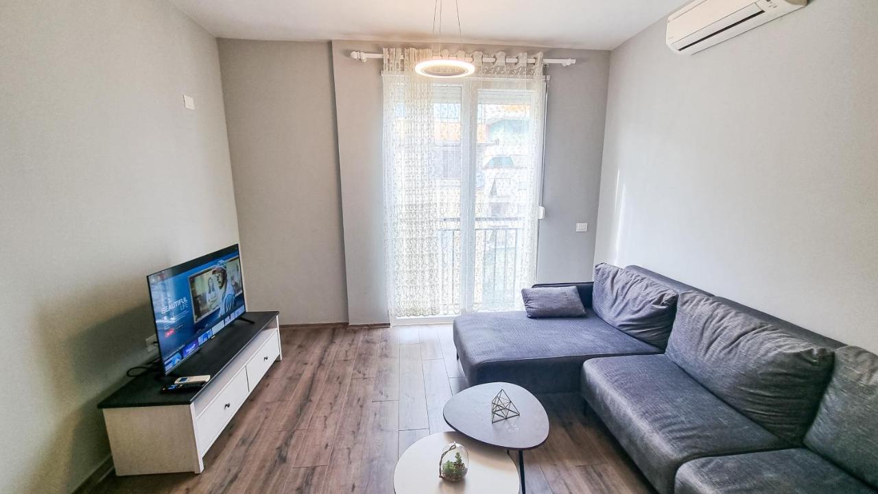 New Bazaar 1Bd Modern Apartment Tirana Eksteriør billede