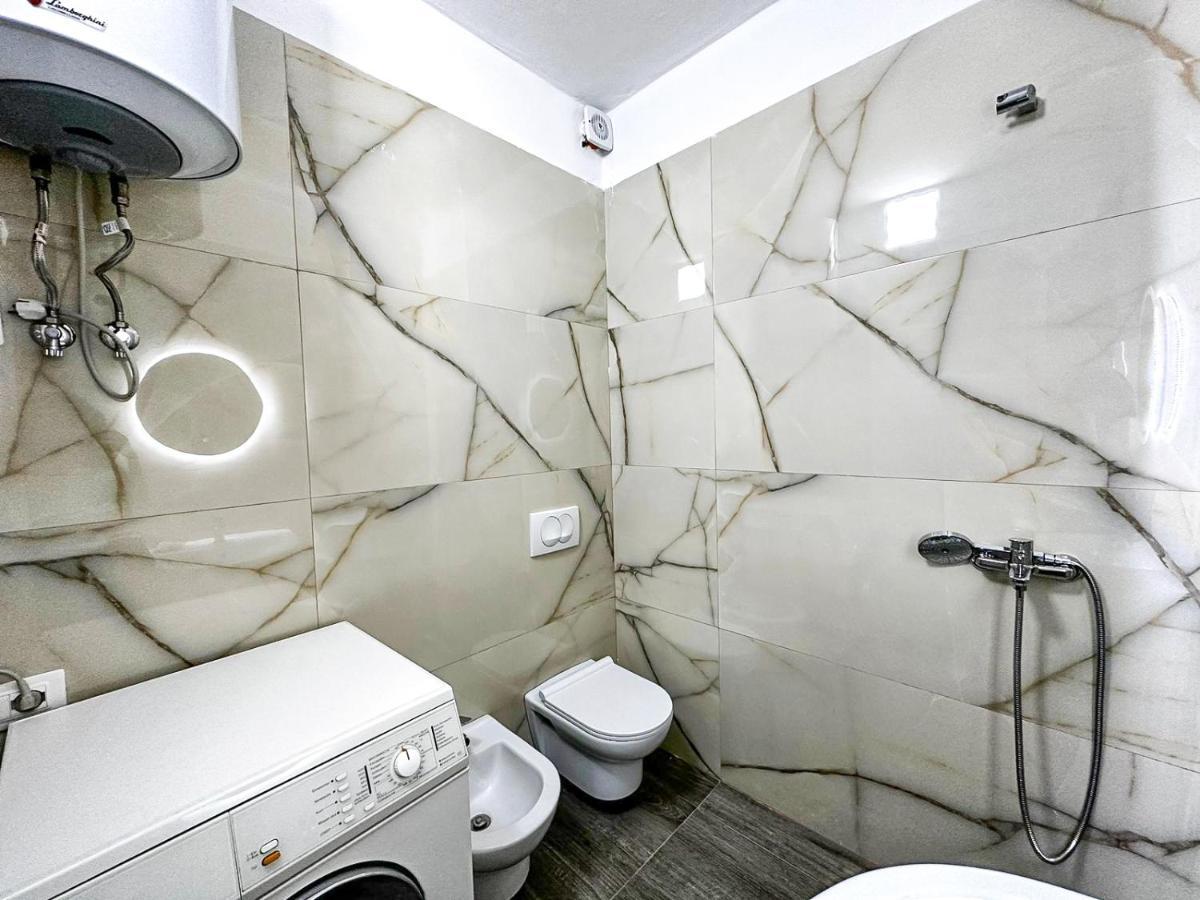 New Bazaar 1Bd Modern Apartment Tirana Eksteriør billede