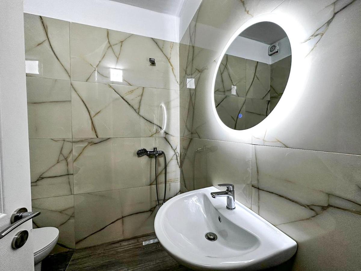New Bazaar 1Bd Modern Apartment Tirana Eksteriør billede
