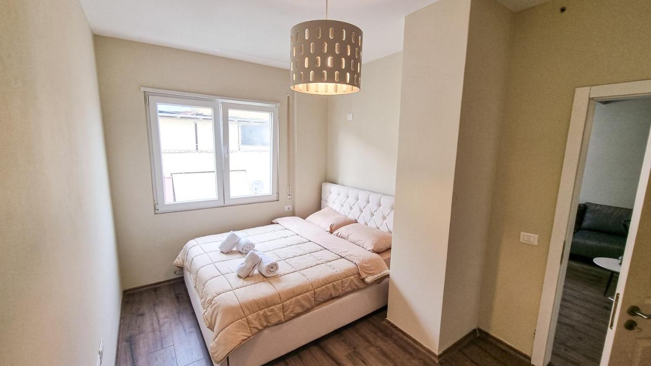 New Bazaar 1Bd Modern Apartment Tirana Eksteriør billede